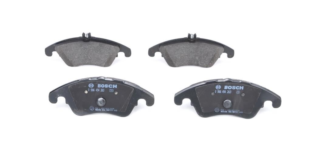 Bosch FREN BALATASI ON W204 07>14 S204 07>14 C204 11> C218 11>17 W212 09>15 C207 09>16